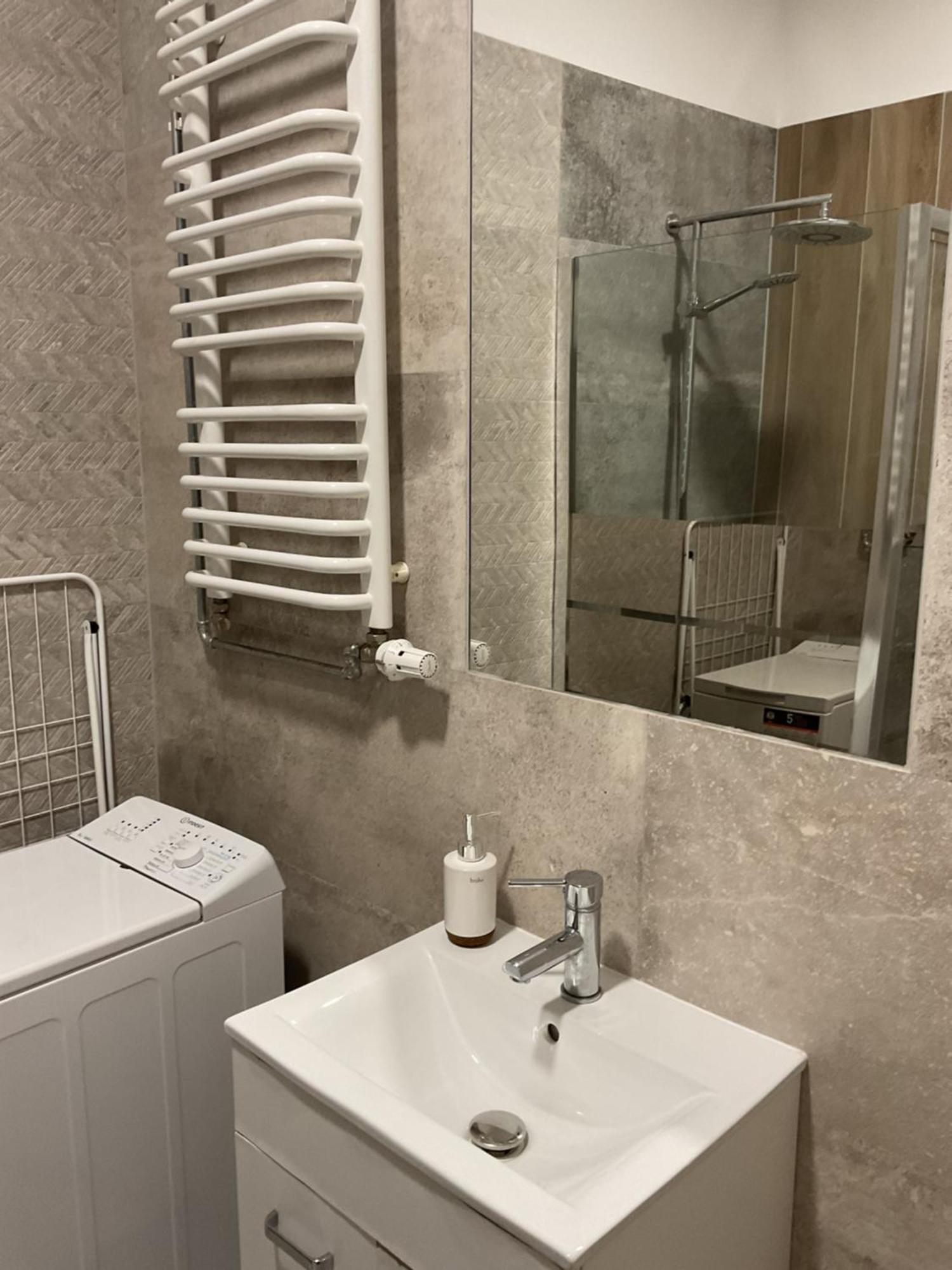 Omorika Na Zamkowej Apartment Krakow Ngoại thất bức ảnh