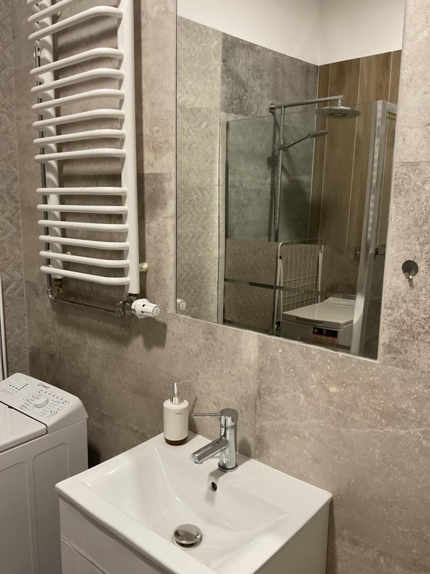 Omorika Na Zamkowej Apartment Krakow Ngoại thất bức ảnh
