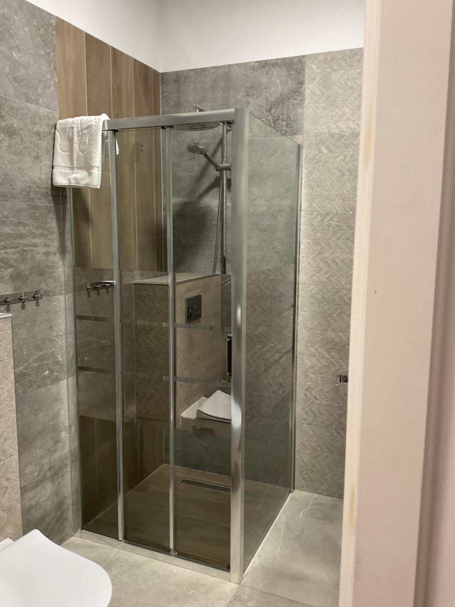 Omorika Na Zamkowej Apartment Krakow Ngoại thất bức ảnh