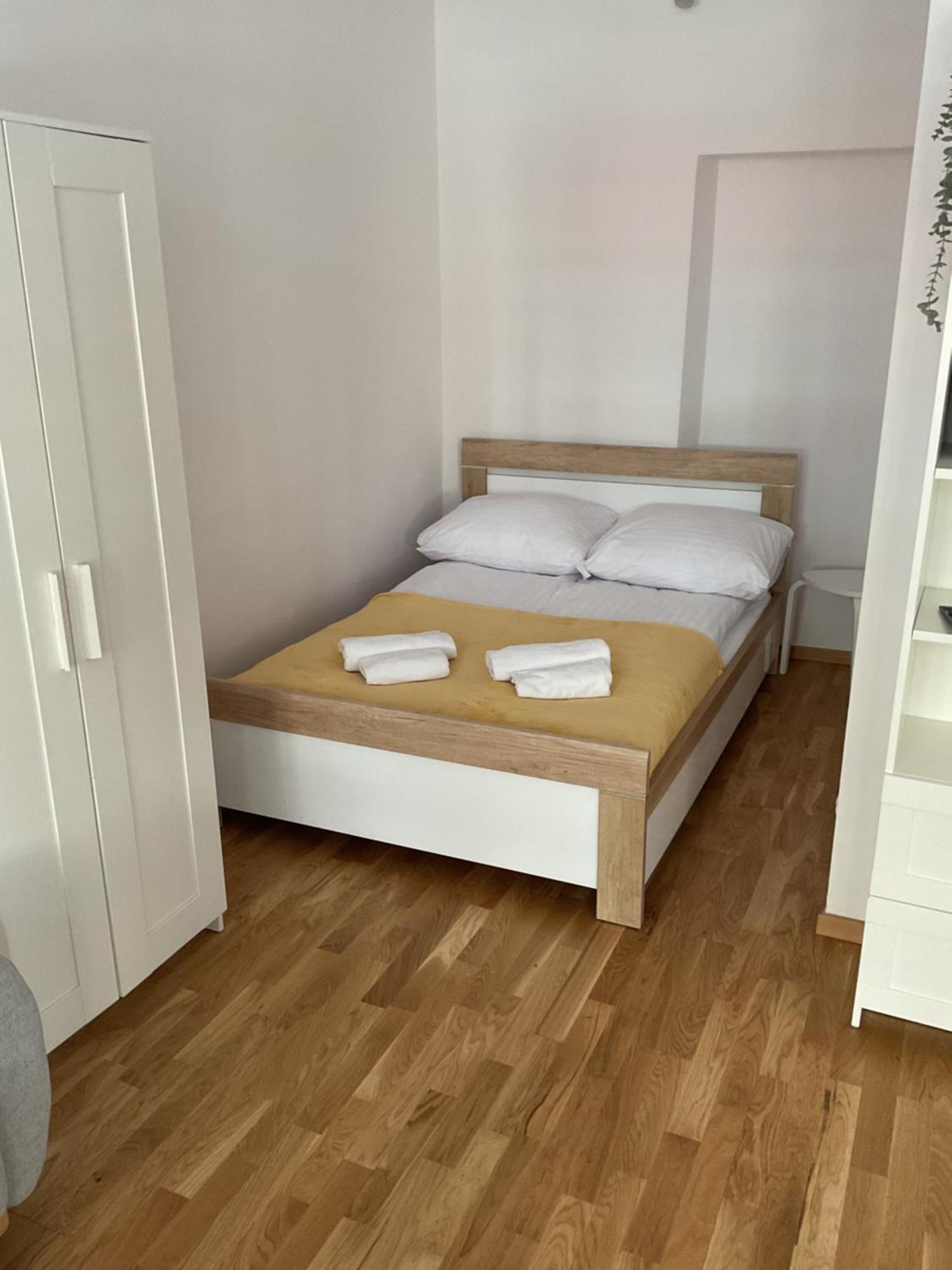 Omorika Na Zamkowej Apartment Krakow Ngoại thất bức ảnh